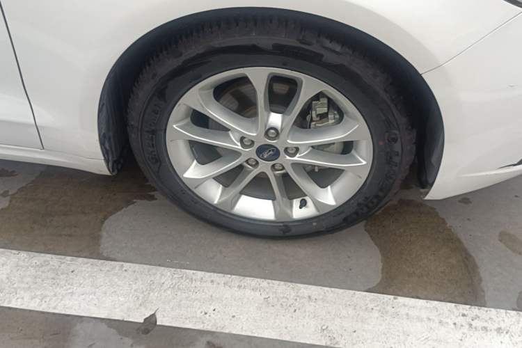 Used Ford Mondeo 2020 EcoBoost 180 Stylish Model Right Front Wheel Hub