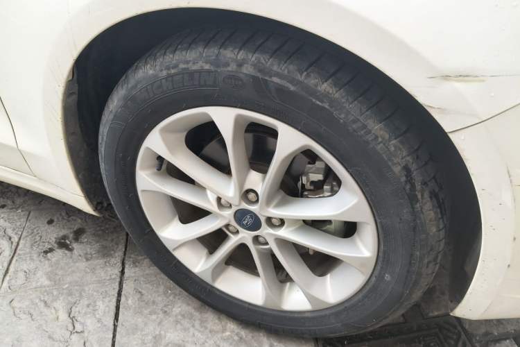 Used Ford Mondeo 2020 EcoBoost 180 Stylish Model Right Front Wheel Hub