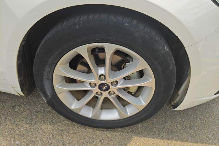 Used Ford Mondeo 2020 EcoBoost 180 Stylish Model Right Front Wheel Hub