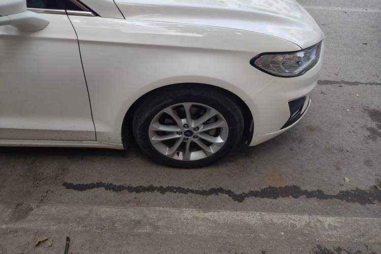 Used Ford Mondeo 2020 EcoBoost 180 Stylish Model Right Front Wheel Hub