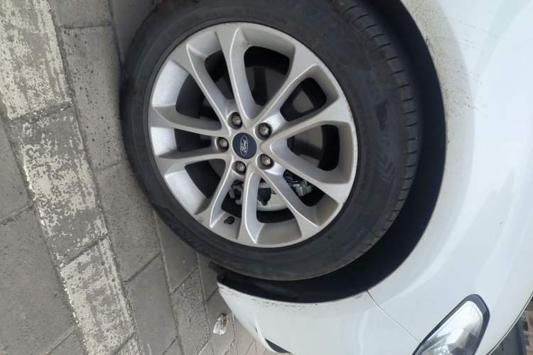 Used Ford Mondeo 2020 EcoBoost 180 Stylish Model Right Front Wheel Hub