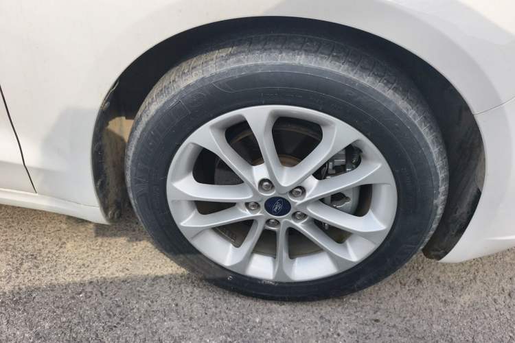 Used Ford Mondeo 2020 EcoBoost 200 Stylish Model Right Front Wheel Hub