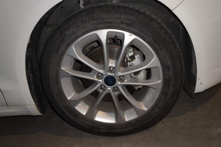 Used Ford Mondeo 2020 EcoBoost 180 Stylish Model Right Front Wheel Hub