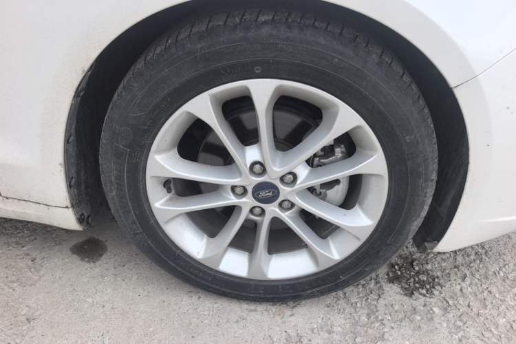 Used Ford Mondeo 2020 EcoBoost 180 Stylish Model Right Front Wheel Hub