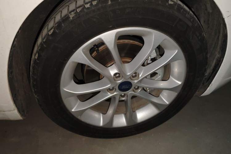 Used Ford Mondeo 2020 EcoBoost 180 Stylish Model Right Front Wheel Hub