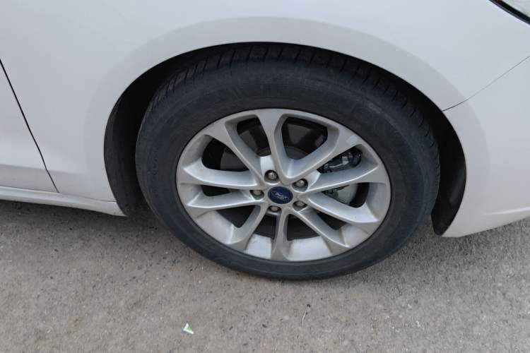 Used Ford Mondeo 2020 EcoBoost 180 Stylish Model Right Front Wheel Hub