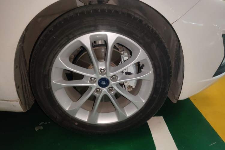 Used Ford Mondeo 2020 EcoBoost 180 Stylish Model Right Front Wheel Hub
