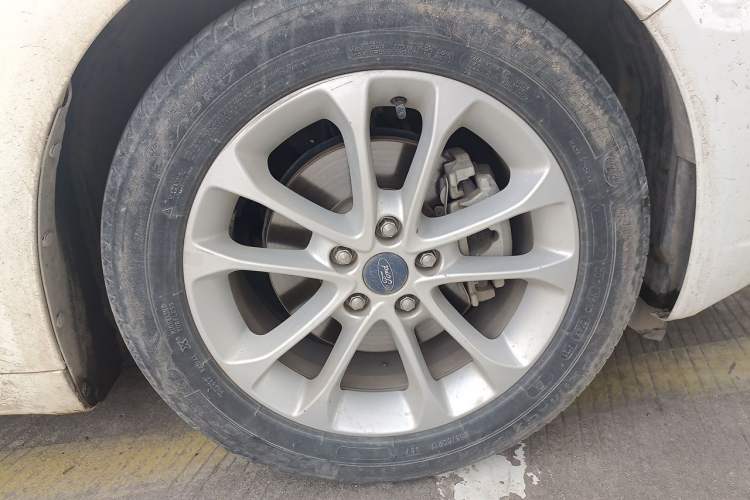 Used Ford Mondeo 2020 EcoBoost 200 Stylish Model Right Front Wheel Hub