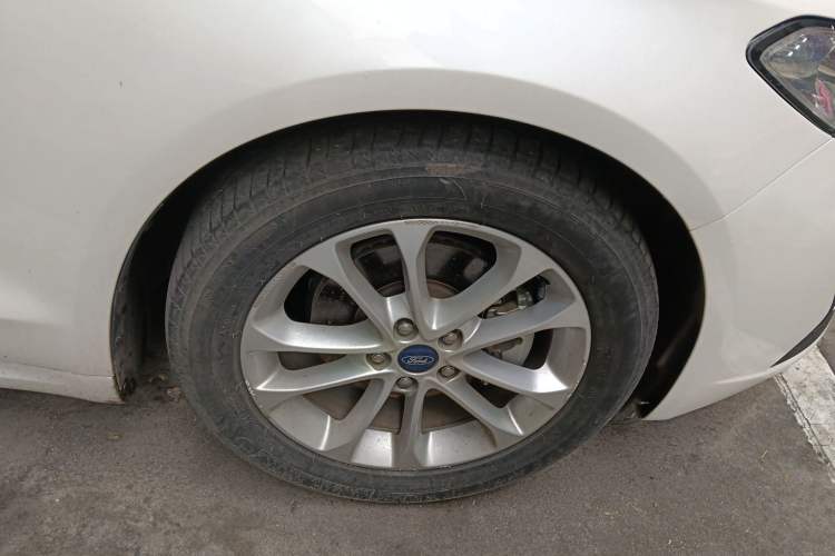 Used Ford Mondeo 2020 EcoBoost 180 Stylish Model Right Front Wheel Hub