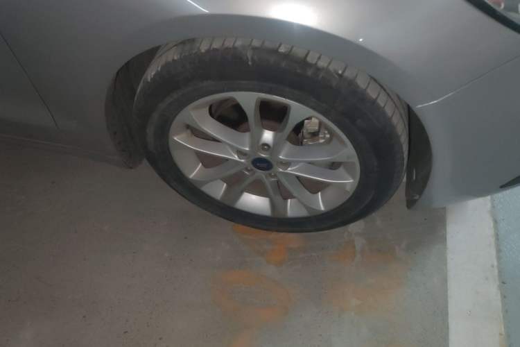 Used Ford Mondeo 2020 EcoBoost 180 Stylish Model Right Front Wheel Hub