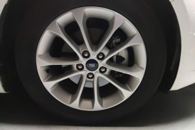 Used Ford Mondeo 2020 EcoBoost 180 Stylish Model Right Front Wheel Hub