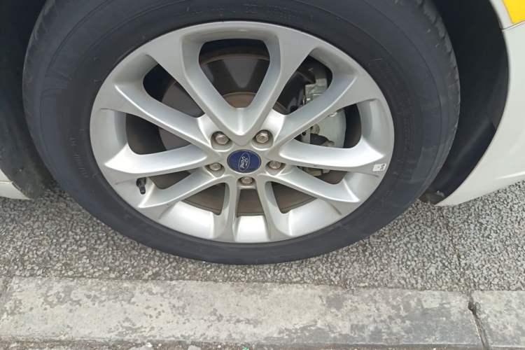Used Ford Mondeo 2020 EcoBoost 180 Stylish Model Right Front Wheel Hub