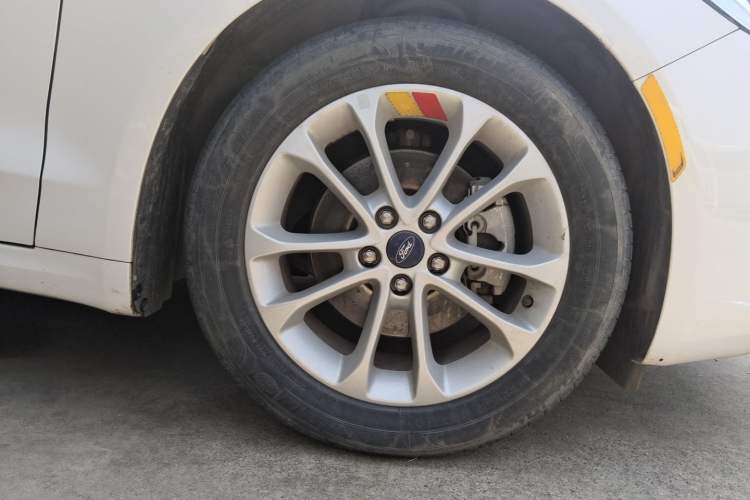 Used Ford Mondeo 2020 EcoBoost 180 Stylish Model Right Front Wheel Hub