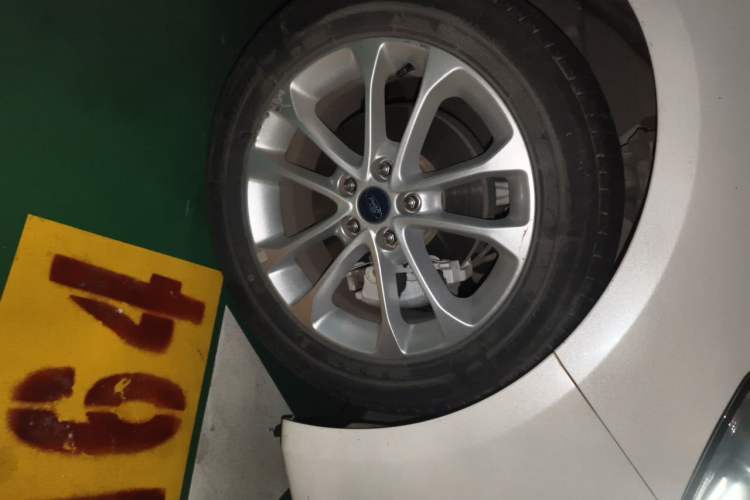 Used Ford Mondeo 2020 EcoBoost 180 Stylish Model Right Front Wheel Hub