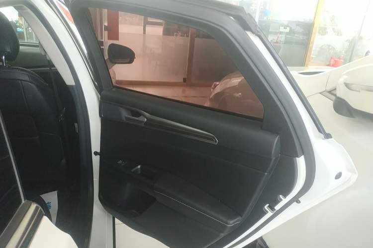 Used Ford Mondeo 2020 EcoBoost 180 Stylish Model Right Rear Door Interior