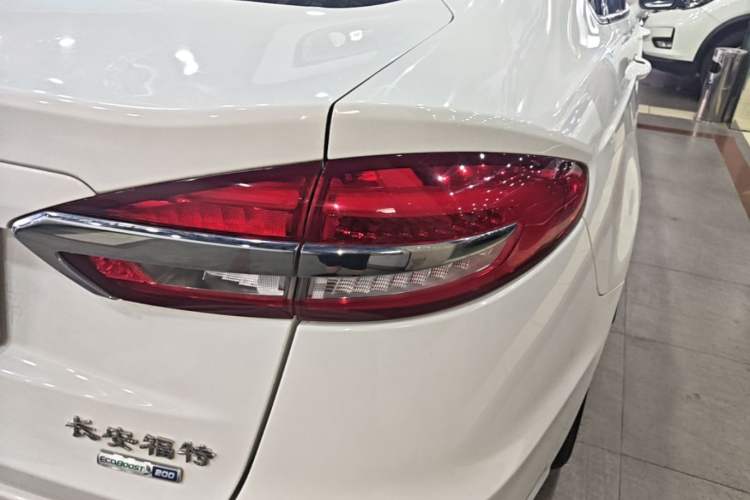 Used Ford Mondeo 2020 EcoBoost 200 Stylish Model Right Rear Taillight