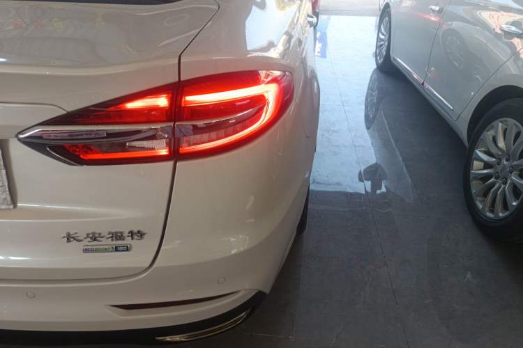Used Ford Mondeo 2020 EcoBoost 180 Stylish Model Right Rear Taillight