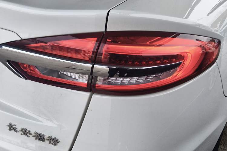 Used Ford Mondeo 2020 EcoBoost 180 Stylish Model Right Rear Taillight