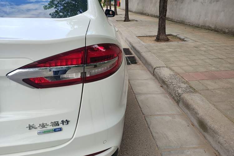 Used Ford Mondeo 2020 EcoBoost 180 Stylish Model Right Rear Taillight