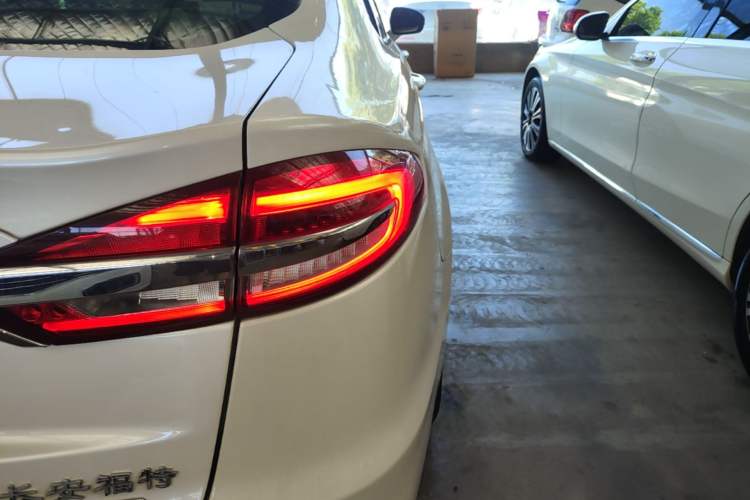 Used Ford Mondeo 2020 EcoBoost 180 Stylish Model Right Rear Taillight