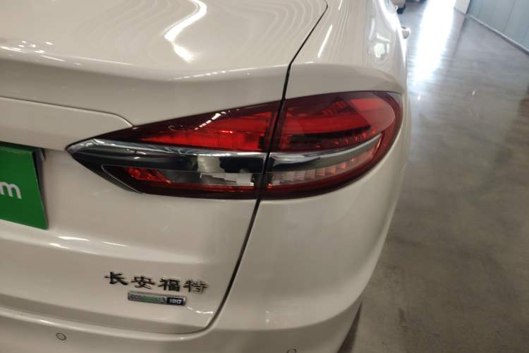 Used Ford Mondeo 2020 EcoBoost 180 Stylish Model Right Rear Taillight
