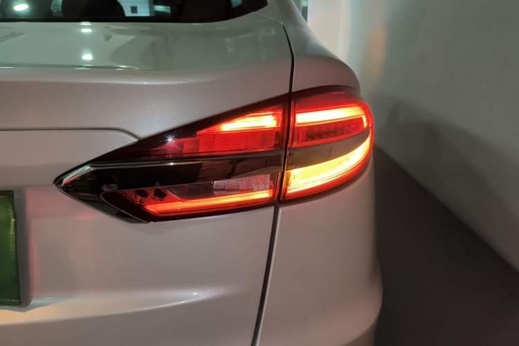 Used Ford Mondeo 2020 EcoBoost 180 Stylish Model Right Rear Taillight