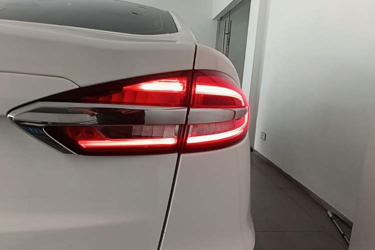 Used Ford Mondeo 2020 EcoBoost 180 Stylish Model Right Rear Taillight