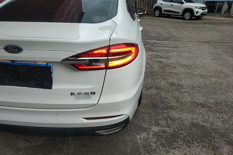 Used Ford Mondeo 2020 EcoBoost 180 Stylish Model Right Rear Taillight