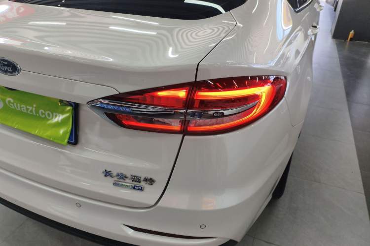 Used Ford Mondeo 2020 EcoBoost 180 Stylish Model Right Rear Taillight