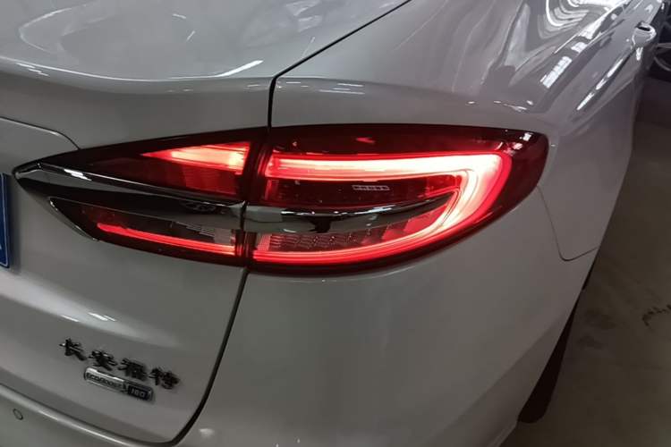 Used Ford Mondeo 2020 EcoBoost 180 Stylish Model Right Rear Taillight