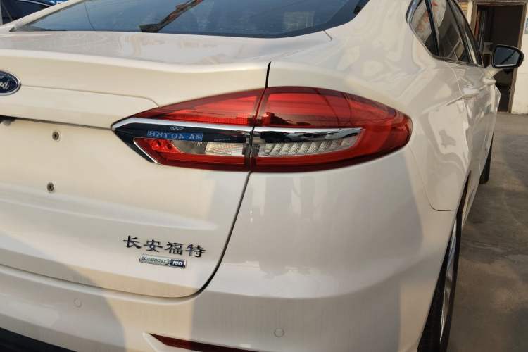 Used Ford Mondeo 2020 EcoBoost 180 Stylish Model Right Rear Taillight