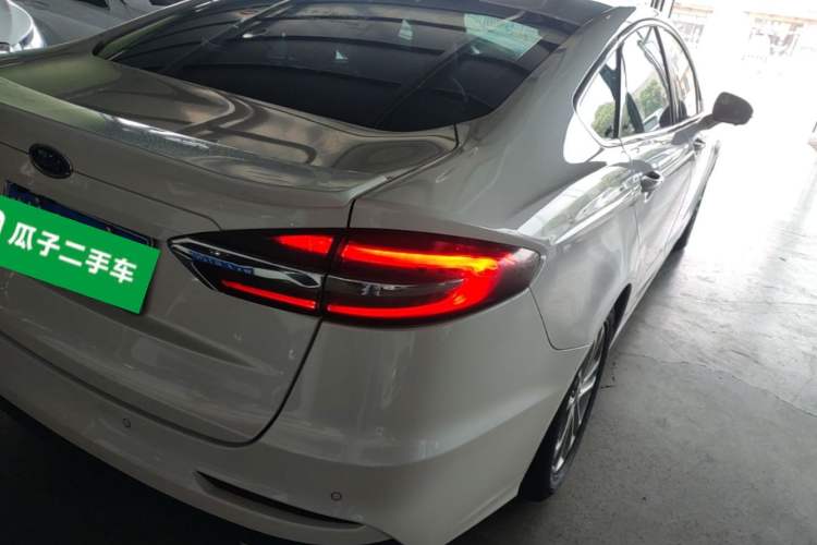 Used Ford Mondeo 2020 EcoBoost 180 Stylish Model Right Rear Taillight