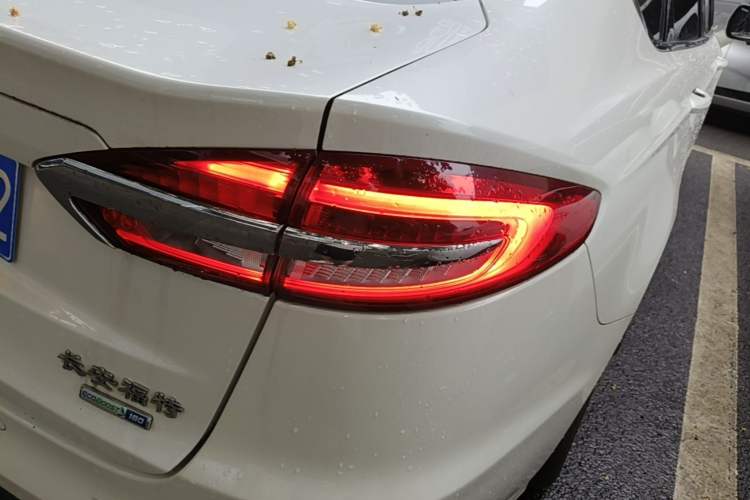 Used Ford Mondeo 2020 EcoBoost 180 Stylish Model Right Rear Taillight