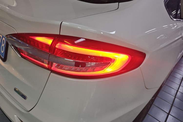 Used Ford Mondeo 2020 EcoBoost 200 Luxury Model Right Rear Taillight