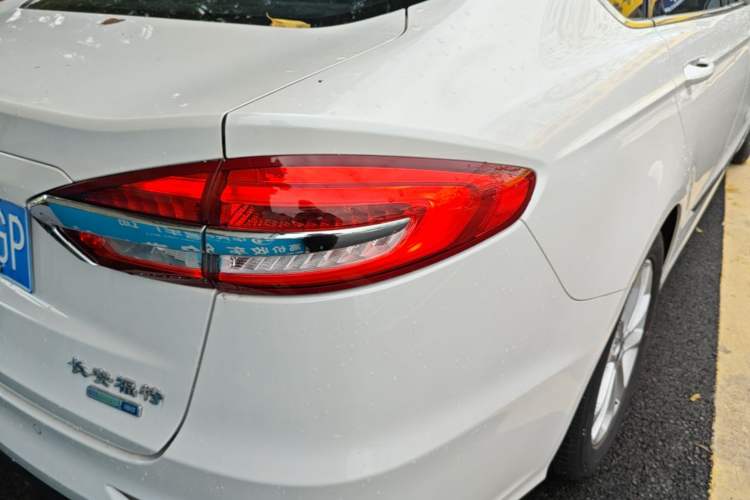 Used Ford Mondeo 2020 EcoBoost 180 Stylish Model Right Rear Taillight