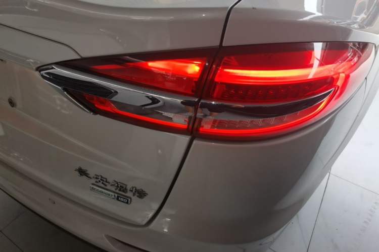 Used Ford Mondeo 2020 EcoBoost 180 Stylish Model Right Rear Taillight