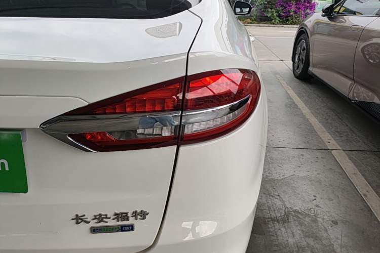 Used Ford Mondeo 2020 EcoBoost 180 Stylish Model Right Rear Taillight