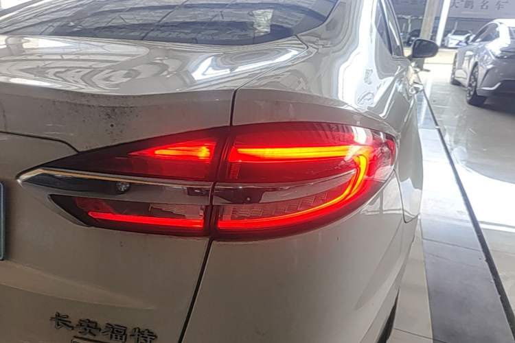 Used Ford Mondeo 2020 EcoBoost 200 Stylish Model Right Rear Taillight