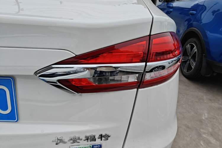 Used Ford Mondeo 2020 EcoBoost 180 Stylish Model Right Rear Taillight