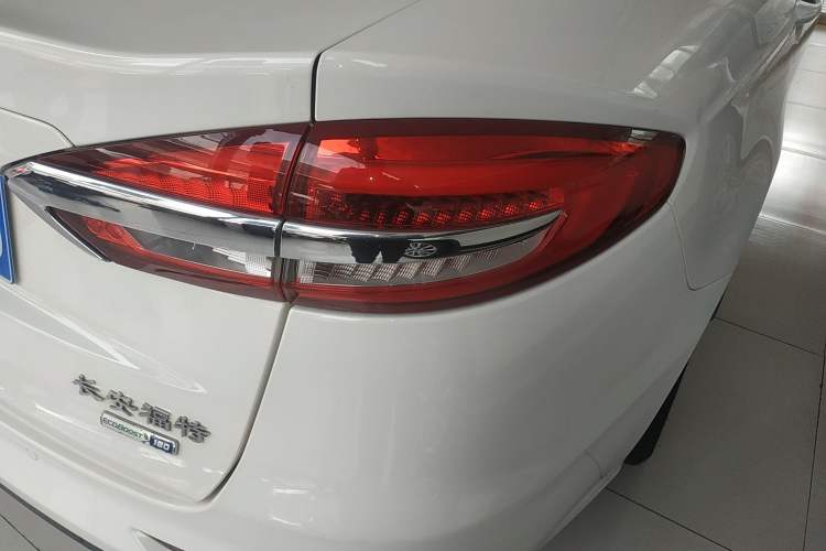 Used Ford Mondeo 2020 EcoBoost 180 Stylish Model Right Rear Taillight