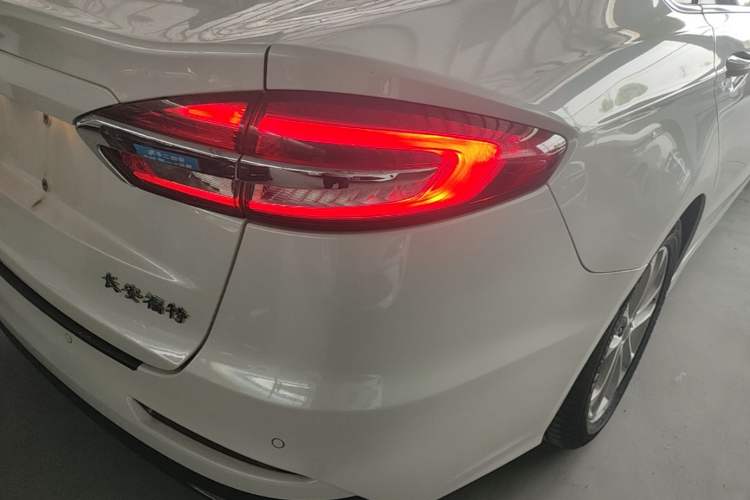 Used Ford Mondeo 2020 EcoBoost 180 Stylish Model Right Rear Taillight