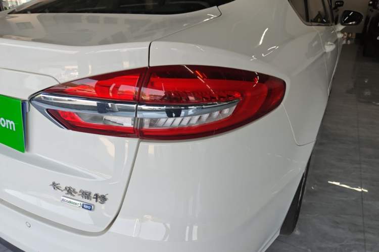 Used Ford Mondeo 2020 EcoBoost 180 Stylish Model Right Rear Taillight