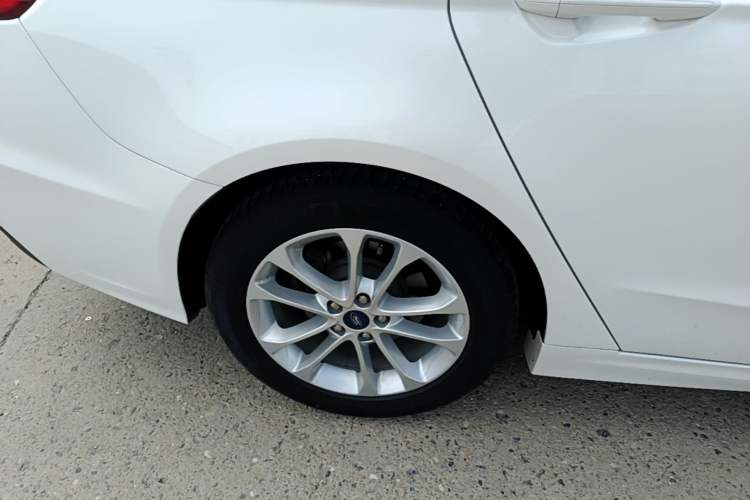 Used Ford Mondeo 2020 EcoBoost 180 Stylish Model Right Rear Wheel Hub