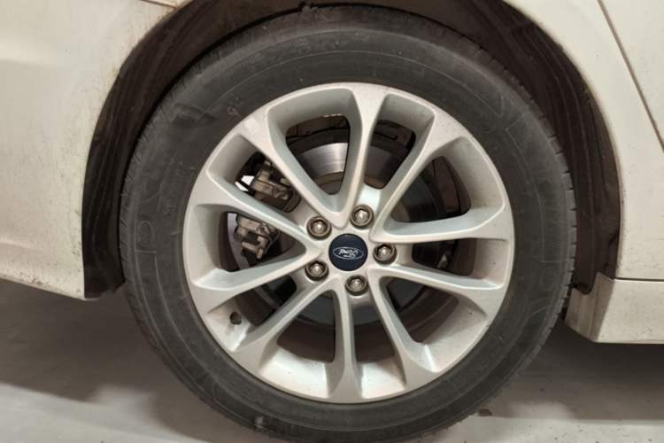 Used Ford Mondeo 2020 EcoBoost 180 Stylish Model Right Rear Wheel Hub