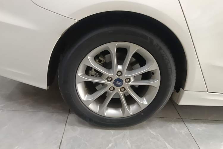 Used Ford Mondeo 2020 EcoBoost 180 Stylish Model Right Rear Wheel Hub