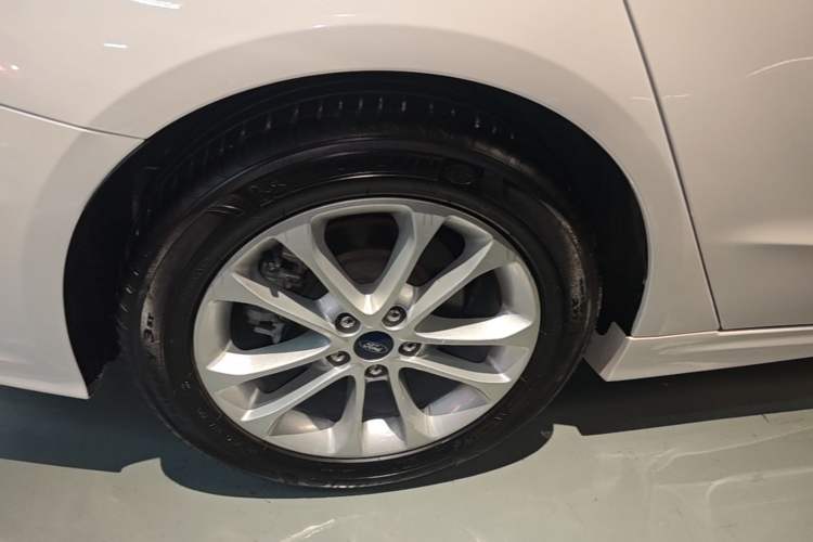 Used Ford Mondeo 2020 EcoBoost 200 Stylish Model Right Rear Wheel Hub