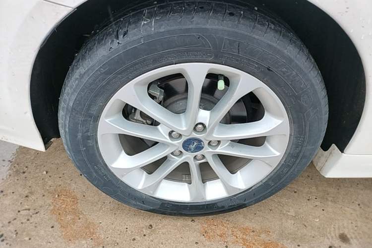 Used Ford Mondeo 2020 EcoBoost 180 Stylish Model Right Rear Wheel Hub