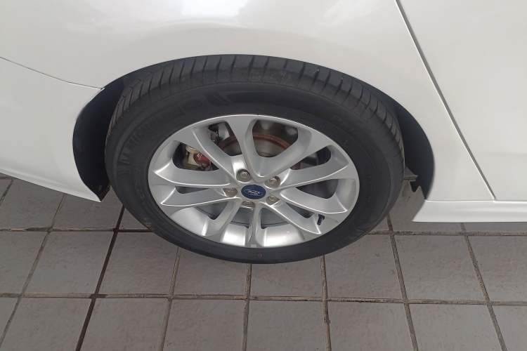 Used Ford Mondeo 2020 EcoBoost 180 Stylish Model Right Rear Wheel Hub