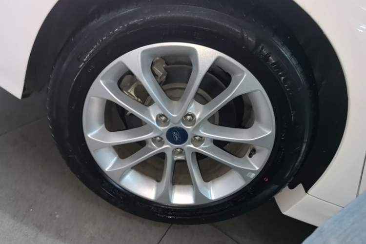 Used Ford Mondeo 2020 EcoBoost 180 Stylish Model Right Rear Wheel Hub