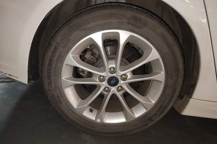 Used Ford Mondeo 2020 EcoBoost 180 Stylish Model Right Rear Wheel Hub